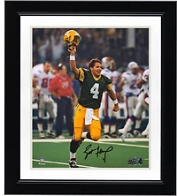 Brett Favre Green Bay Packers Autographed 8" x 10" Super Bowl XXXI Celebration Photograph