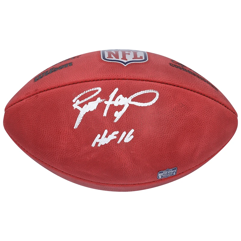 Ballon de football américain Wilson Duke en couleur, autographié par Brett Favre (Green Bay Packers), avec inscription « HOF 16 ».