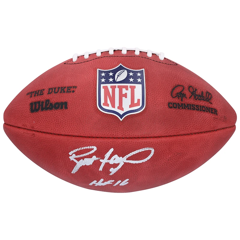 Ballon de football américain Wilson Duke en couleur, autographié par Brett Favre (Green Bay Packers), avec inscription « HOF 16 ».