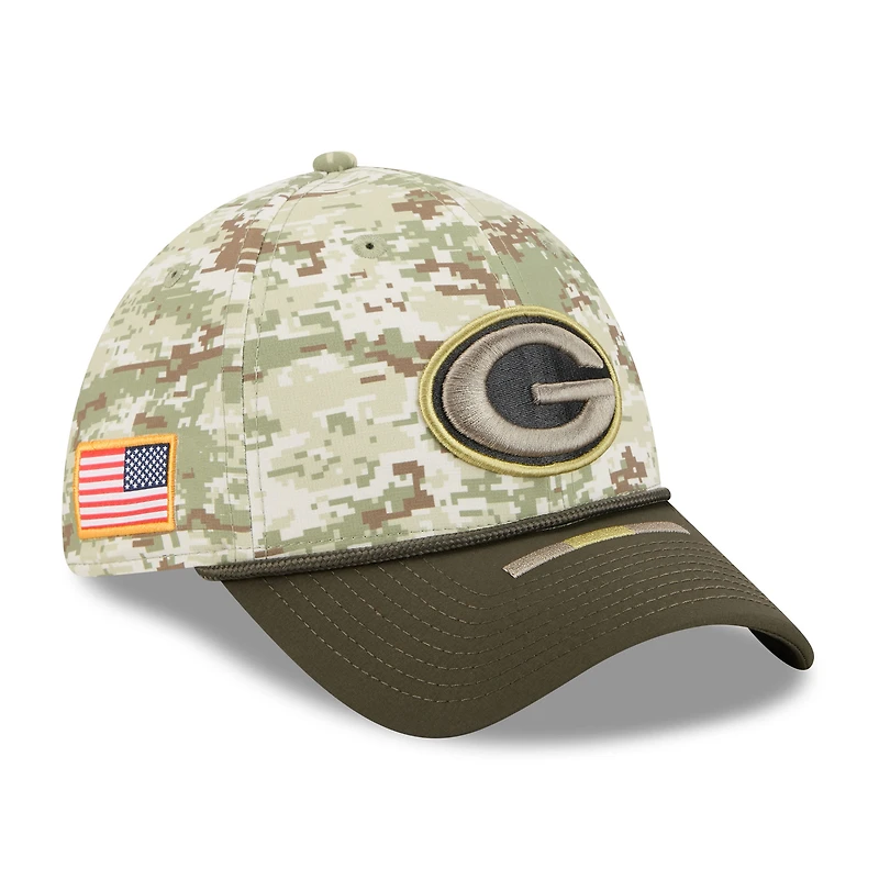 Casquette New Era 39THIRTY Flex camouflage/vert foncé Green Bay Packers 2025 Salute to Service pour homme