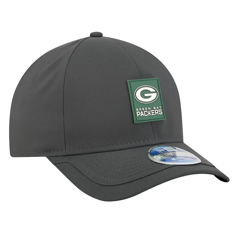 Casquette ajustable New Era Green Bay Packers 2025 Sideline pour temps froid, couleur anthracite, modèle 9FORTY M-Crown