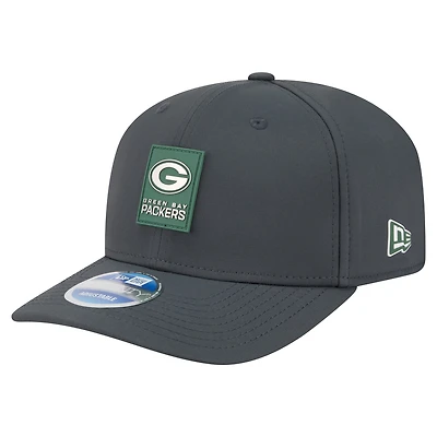 Casquette ajustable New Era Green Bay Packers 2025 Sideline pour homme, couleur anthracite, modèle 9SEVENTY.