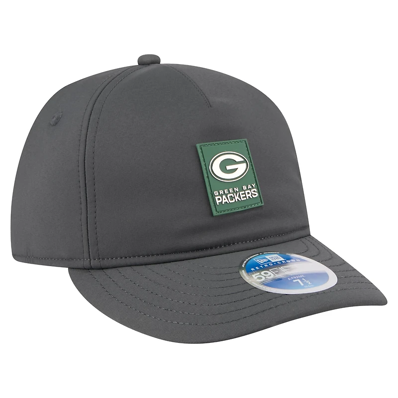 Casquette ajustée New Era 59FIFTY pour homme, coloris anthracite, Green Bay Packers 2025 Sideline, modèle rétro temps froid.