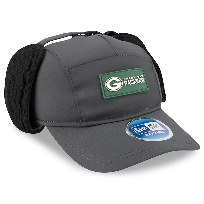 Men's New Era Charcoal Green Bay Packers 2025 Sideline Cold Weather Runner Dog Ear Adjustable Hat