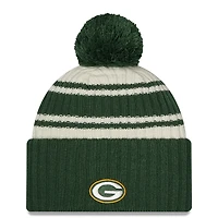 Homme New Era Crème/Vert Green Bay Packers 2022 Sideline - Tuque Sport en tricot à revers avec pompons