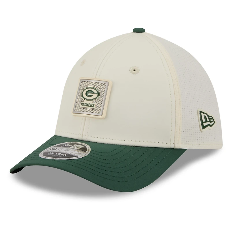 Men's New Era Cream/Green Green Bay Packers 2026 NFL Training Camp 39THIRTY M-Crown Flex Hat