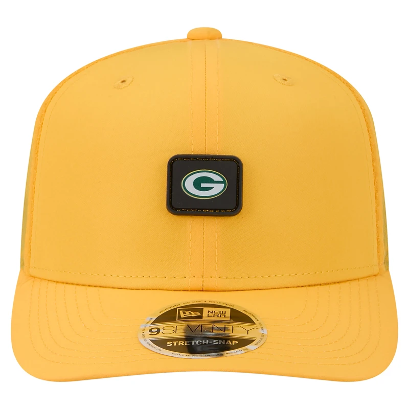 Men's New Era Gold Green Bay Packers Micro Badge 9SEVENTY Adjustable Hat