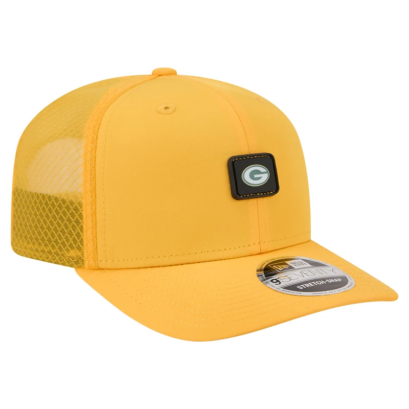 Men's New Era Gold Green Bay Packers Micro Badge 9SEVENTY Adjustable Hat