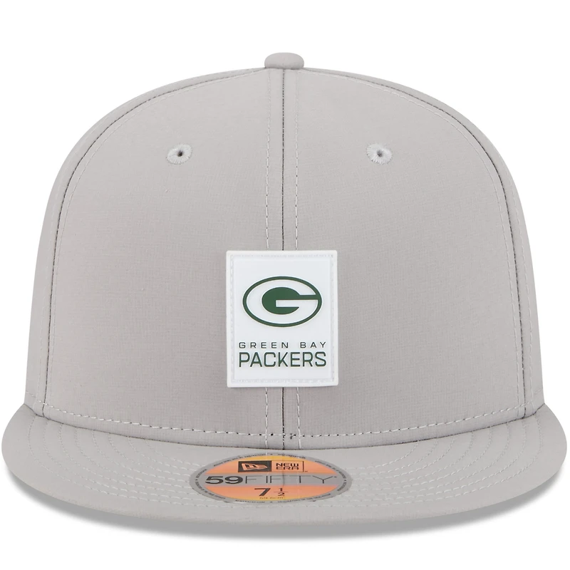 Casquette ajustée 59FIFTY Sideline 2025 des Green Bay Packers de New Era pour homme, grise