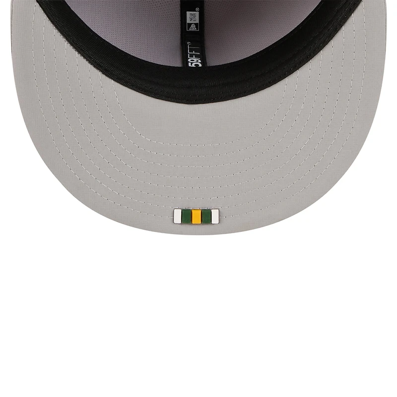 Casquette ajustée 59FIFTY Sideline 2025 des Green Bay Packers de New Era pour homme, grise