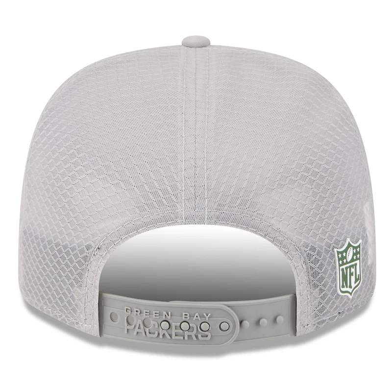 Men's New Era Gray Green Bay Packers 2025 Sideline 9SEVENTY Adjustable Trucker Hat