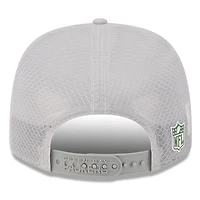 Men's New Era Gray Green Bay Packers 2025 Sideline 9SEVENTY Adjustable Trucker Hat