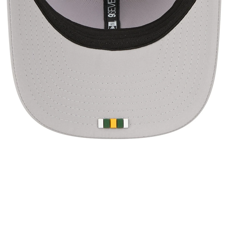 Men's New Era Gray Green Bay Packers 2025 Sideline 9SEVENTY Adjustable Trucker Hat