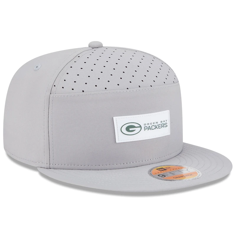 Casquette snapback 9FIFTY grise à panneau fendu des Green Bay Packers 2025 de New Era pour homme