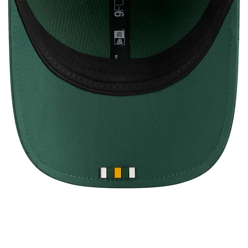 Men's New Era Green Green Bay Packers 2025 Sideline M-Crown 9FORTY Adjustable Hat
