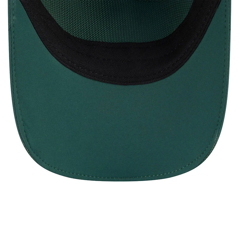 Casquette ajustable Sideline Runner 2025 verte New Era pour homme des Green Bay Packers