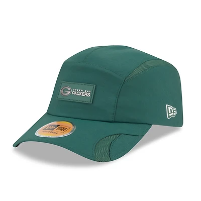 Casquette ajustable Sideline Runner 2025 verte New Era pour homme des Green Bay Packers