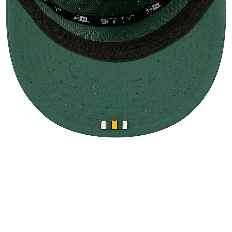 Men's New Era Green Green Bay Packers 2025 Sideline Split Panel 9FIFTY Snapback Hat
