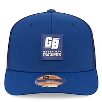 Casquette ajustable New Era 9SEVENTY Trucker bleu marine des Green Bay Packers 2025 Sideline pour homme