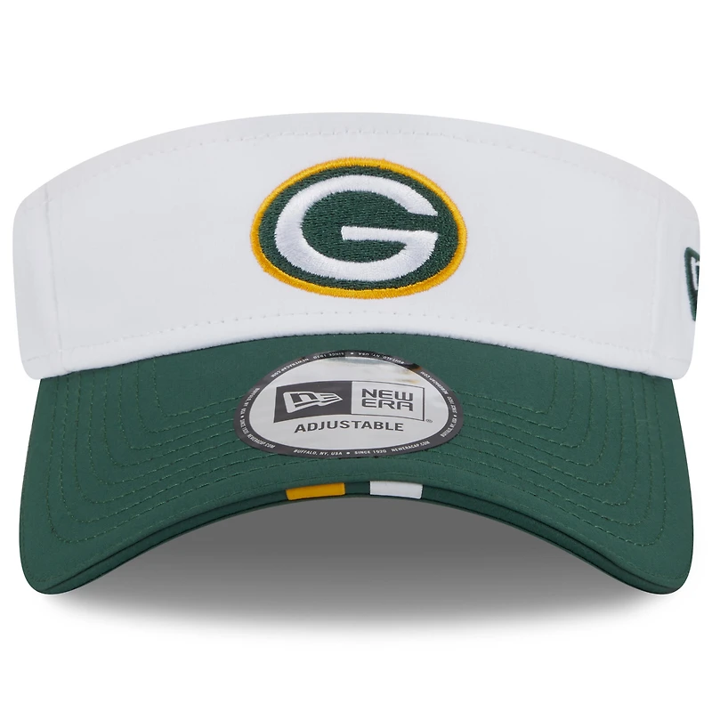 Visière ajustable New Era blanche/verte pour homme, camp d'entraînement NFL 2025 des Green Bay Packers