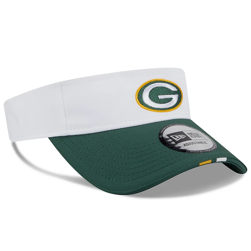 Visière ajustable New Era blanche/verte pour homme, camp d'entraînement NFL 2025 des Green Bay Packers