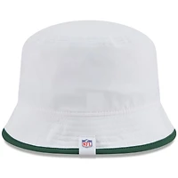 Bob New Era extensible blanche pour homme, camp d'entraînement NFL 2025 des Green Bay Packers