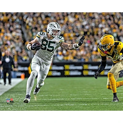 Tucker Kraft Green Bay Packers Unsigned 2025 Week 8 Run After Catch Photograph