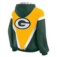 Veste coupe-vent à capuche entièrement zippée et froissée rétro grande taille pour femme par Erin Andrews, couleur or/vert, des Green Bay Packers