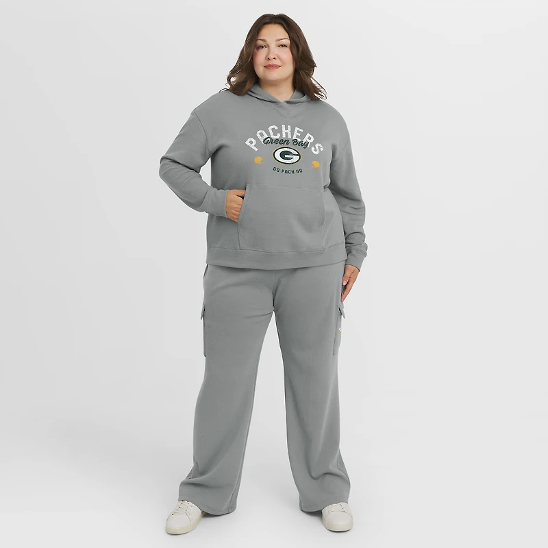 Ensemble lounge pour femme WEAR by Erin Andrews Gray Green Bay Packers, grande taille, en maille gaufrée, composé d'un haut à capuche manches longues et pantalon.