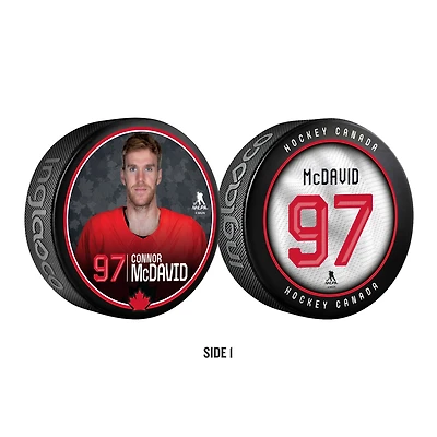 Ensemble de 2 rondelles de collection souvenir de Connor McDavid Hockey Canada