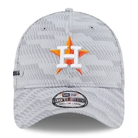 Men's New Era Gray Houston Astros 2025 MLB Clubhouse 39THIRTY Flex Hat