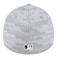 Men's New Era Gray Houston Astros 2025 MLB Clubhouse 39THIRTY Flex Hat