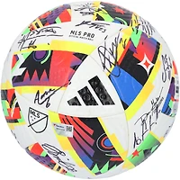 Ballon de football adidas utilisé en match par le Houston Dynamo FC lors de la saison 2024 de la MLS, avec au moins 17 signatures - AE38397