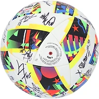 Ballon de football adidas utilisé en match par le Houston Dynamo FC lors de la saison 2024 de la MLS, avec au moins 17 signatures - AE38397