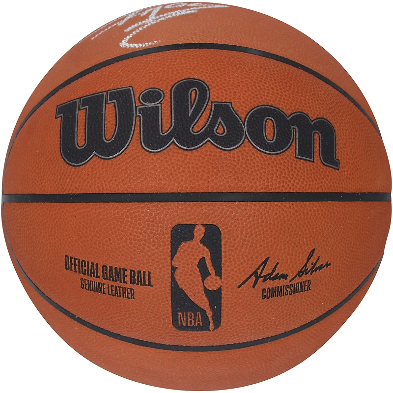 Ballon de basket officiel Wilson autographié par Tracy McGrady