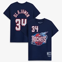 T-shirt pour jeune Mitchell & Ness Hakeem Olajuwon rouge Houston Rockets Hardwood Classics avec nom et numéro