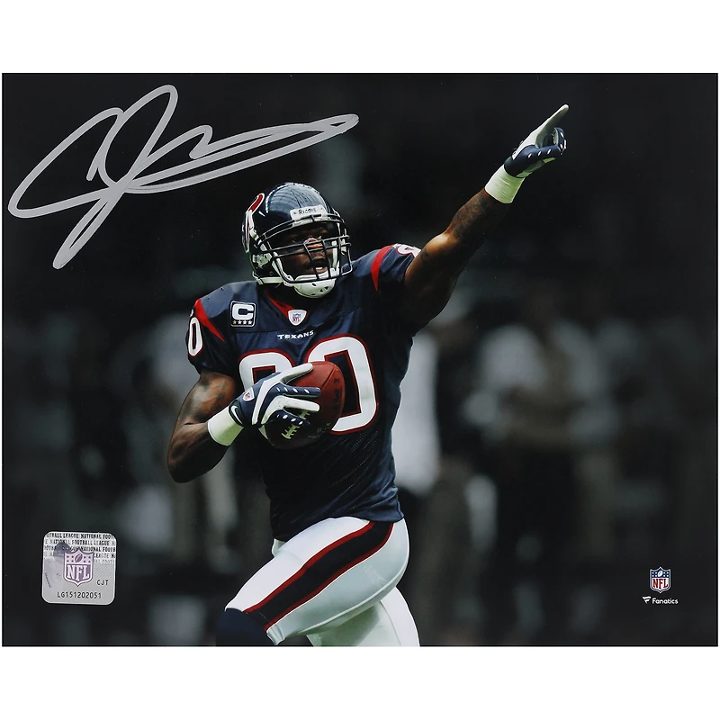 V106832 TEXAN Andre Johnson Houston Texans Photo dédicacée « 8 x 10 » Célébration d'un touchdown, pointant du doigt sous les projecteurs Andre Johnson AUT 08x10 PHOTO 45980 AUTPHO 08FBJO0142