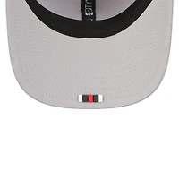 Casquette camionneur ajustable 9SEVENTY grise New Era pour homme, Houston Texans 2025 Sideline