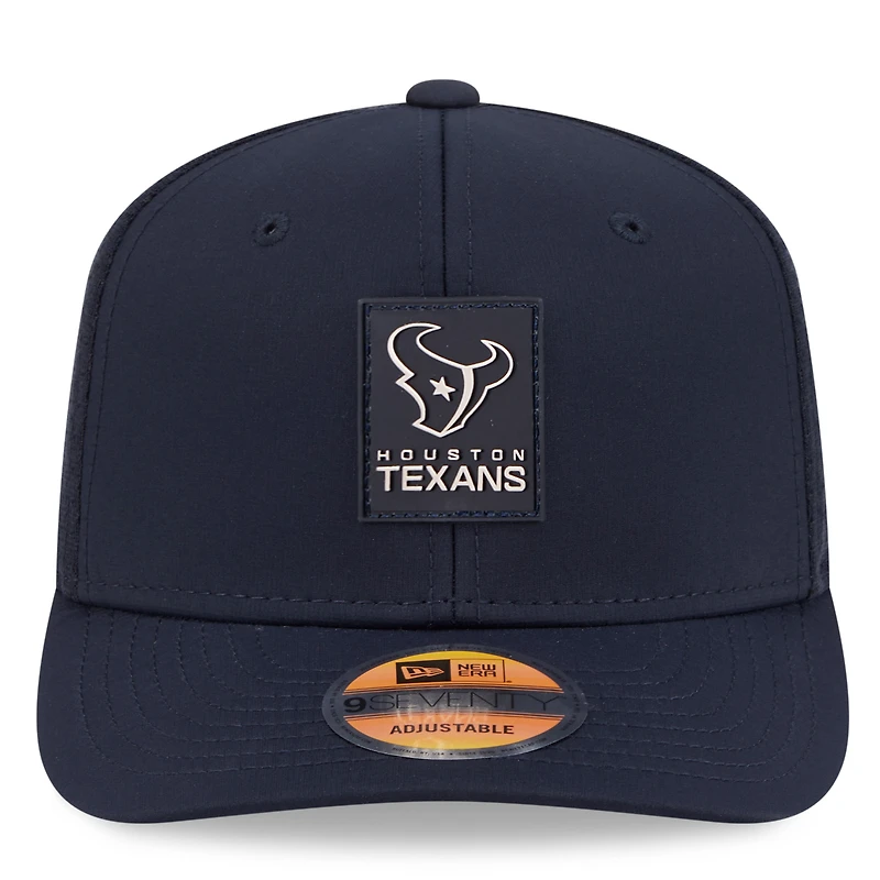 Casquette ajustable New Era 9SEVENTY Trucker bleu marine des Houston Texans 2025 pour homme