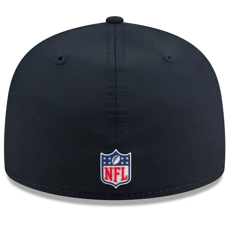 Casquette ajustée New Era 59FIFTY bleu marine Houston Texans 2025 Sideline H-Town pour homme
