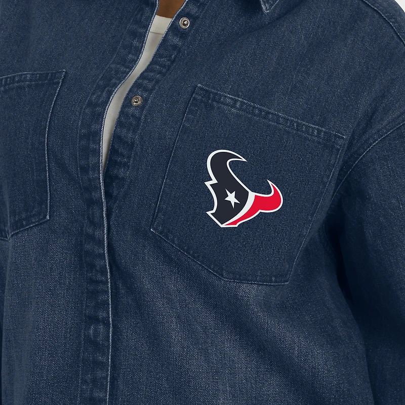 Veste-chemise oversize en Denim délavé à boutons-pression pour femme WEAR by Erin Andrews des Houston Texans