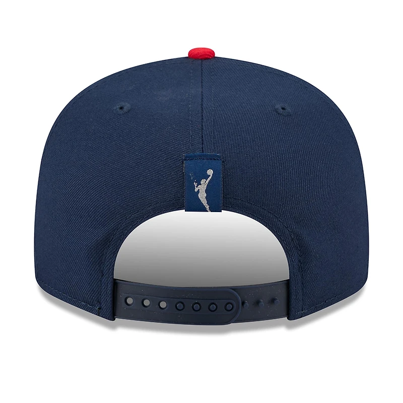 Casquette unisexe New Era bleu marine/rouge Indiana Fever WNBA Tip-Off 2026 avec badge métallique et monture en A (modèle 9FIFTY Snapback)
