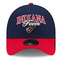 Casquette unisexe New Era bleu marine/rouge Indiana Fever WNBA Tip-Off 2026 avec badge métallique et monture en A, modèle 9FORTY ajustable