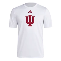 T-shirt adidas blanc pour homme avec logo du vestiaire principal des Indiana Hoosiers avant le match AEROREADY