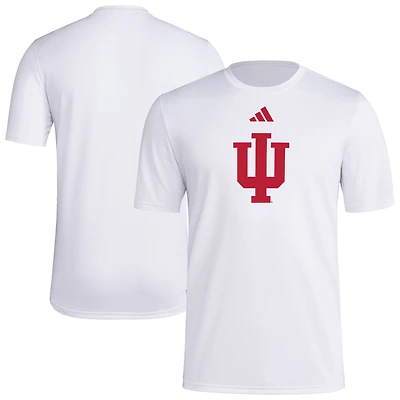 T-shirt adidas blanc pour homme avec logo du vestiaire principal des Indiana Hoosiers avant le match AEROREADY
