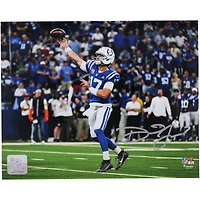 Photo de lancer autographiée de Daniel Jones (Indianapolis Colts), 8" x 10",