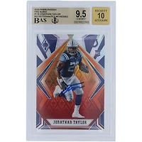 Carte de recrue autographiée Panini Phoenix Fire Burst #118 2020 de Jonathan Taylor Indianapolis Colts, vue par des fanatiques de Beckett, 9,5/10