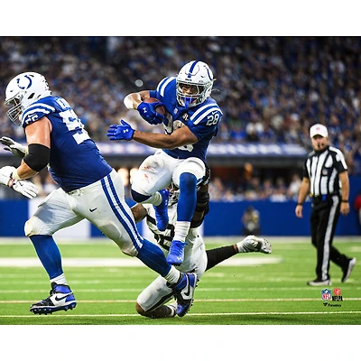 Photographie non signée de Jonathan Taylor, Indianapolis Colts, course haies la semaine 5 2025