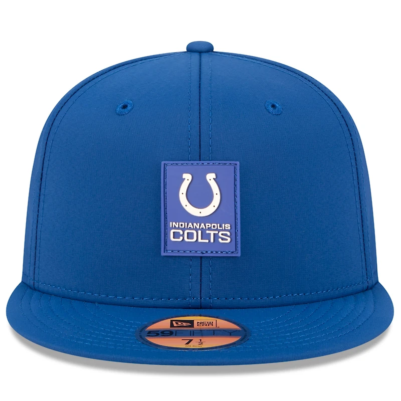 Casquette ajustée New Era Royal Indianapolis Colts 2025 Sideline 59FIFTY pour homme