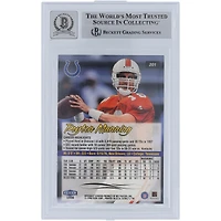 Carte de recrue authentifiée 10 de Beckett, Fleer Ultra n° 201 de 1998, signée Peyton Manning, Indianapolis Colts, vue par des fanatiques